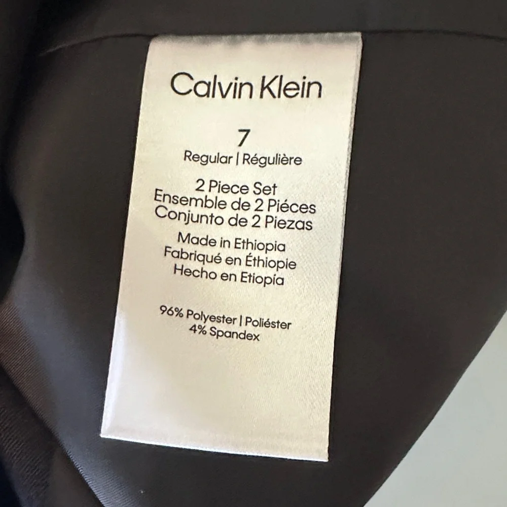 Calvin Klein Black Suit Boys - Picture 3 of 5